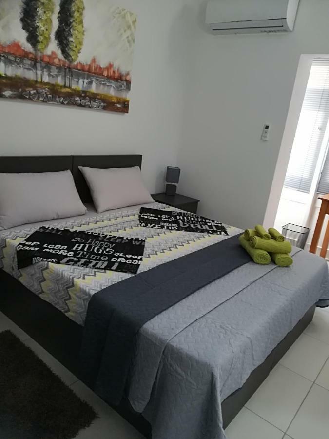 Luxury Apartment close to seafront Sliema Exterior foto